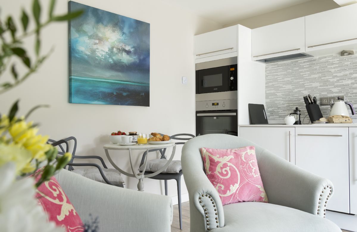 Gloucestershire Cottage Holidays - Click here for more about The Garden Studio