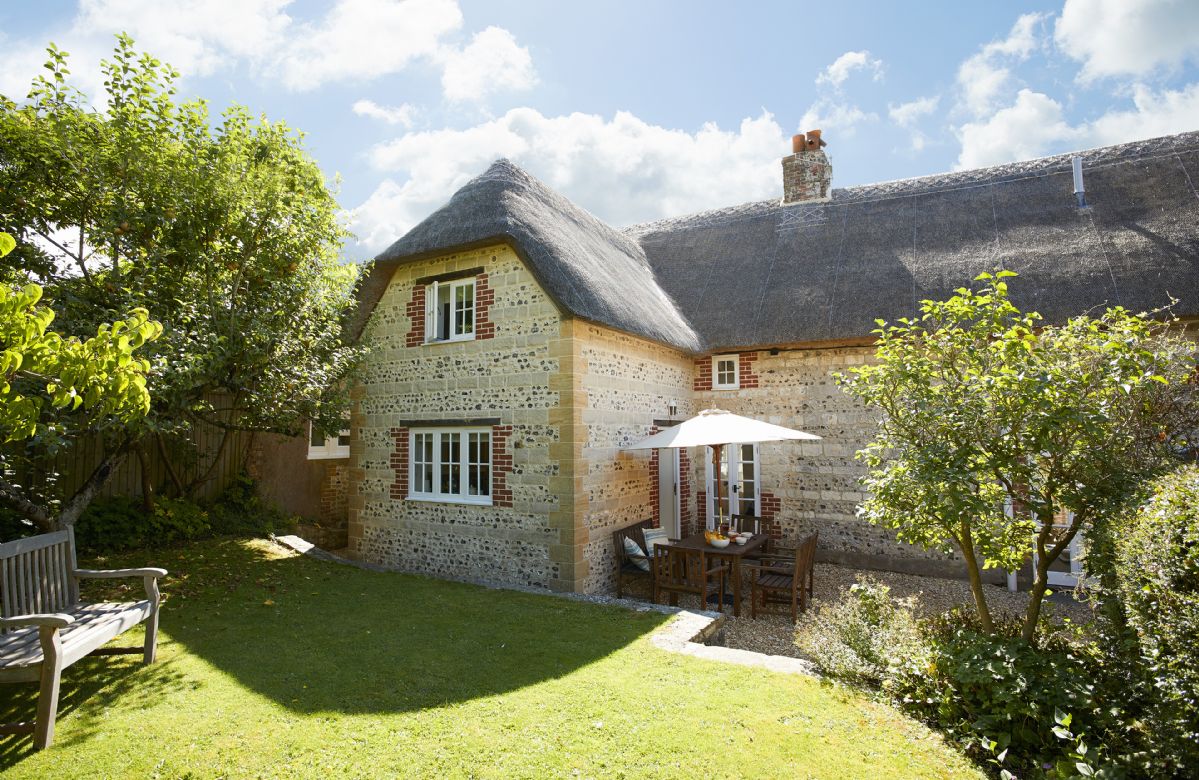 Dorset Cottage Holidays - Click here for more about Peppard