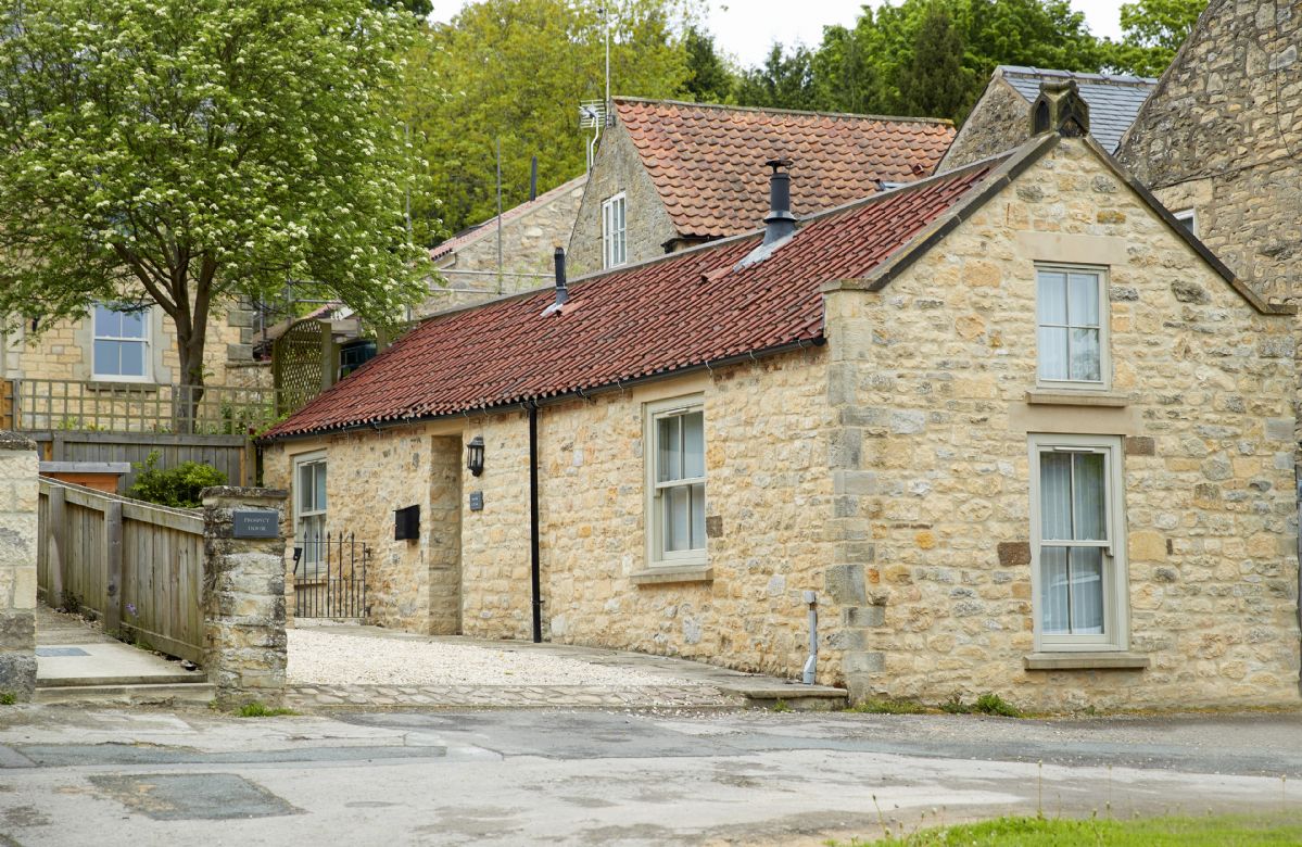 Yorkshire Cottage Holidays - Click here for more about Mason's Cottage