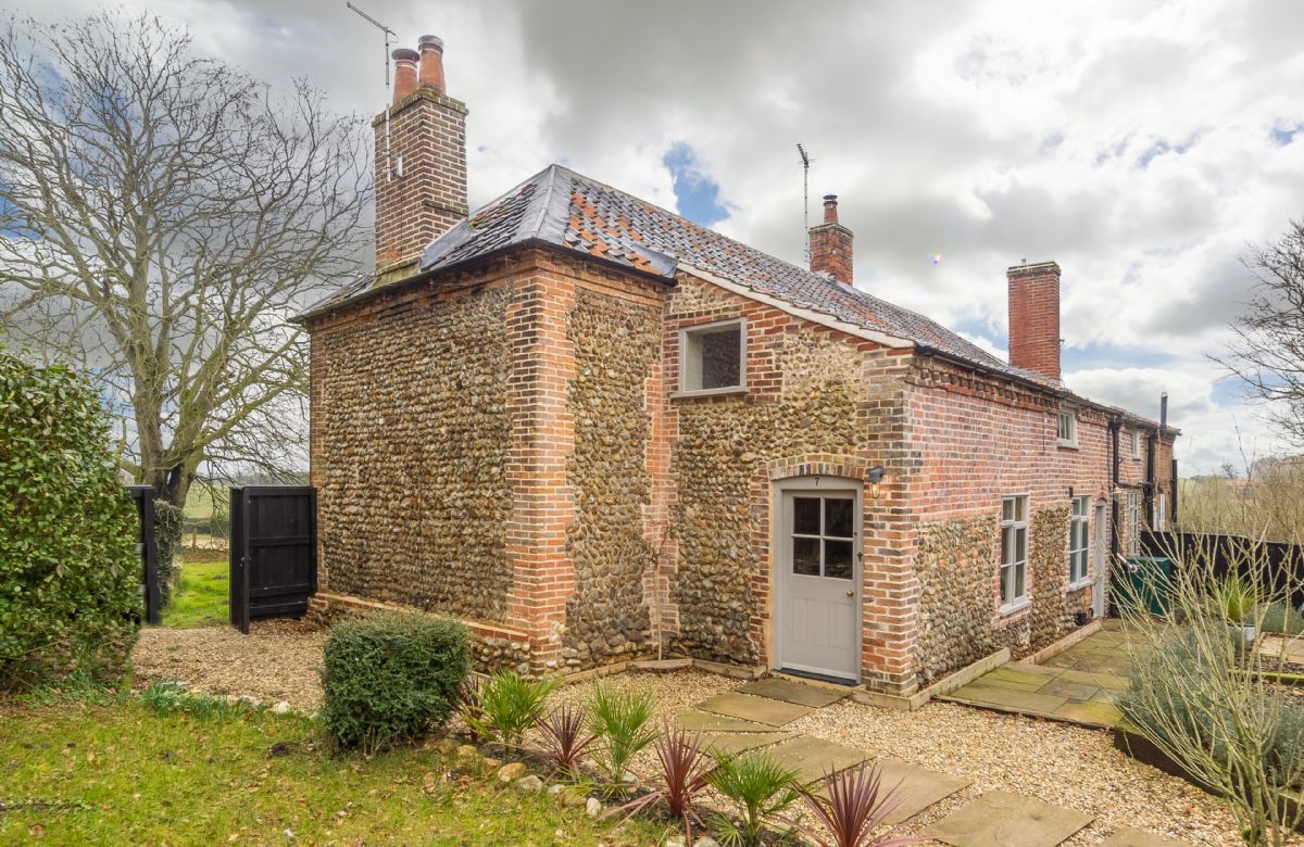 Norfolk Cottage Holidays - Click here for more about Gamekeeper's Lodge