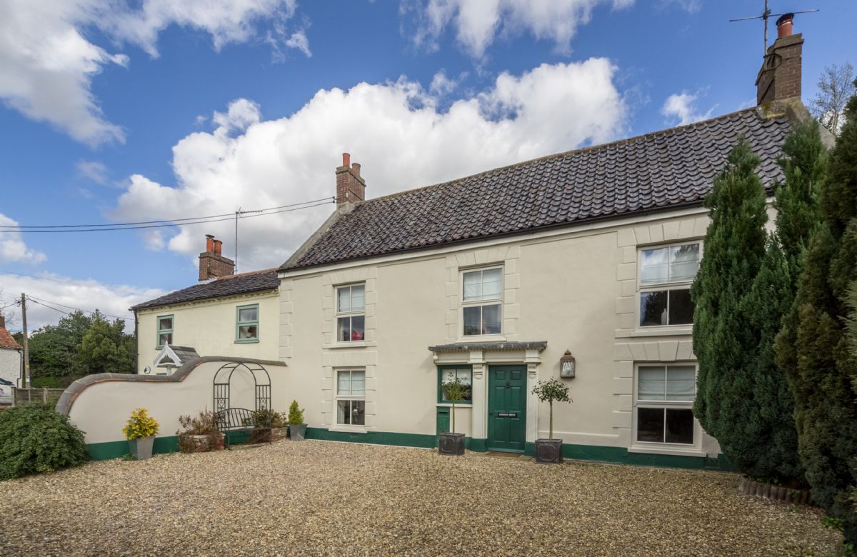 Click here for more about Correos House