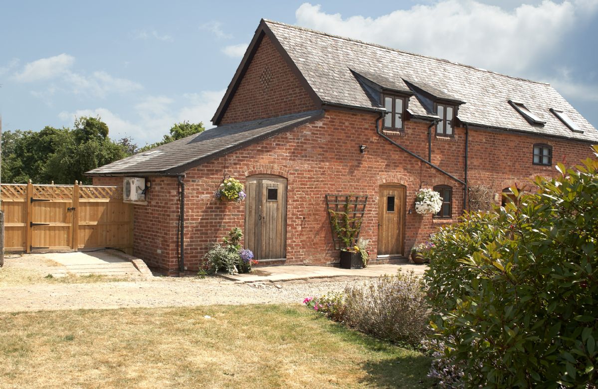 Shropshire Cottage Holidays - Click here for more about Pear Tree Cottage