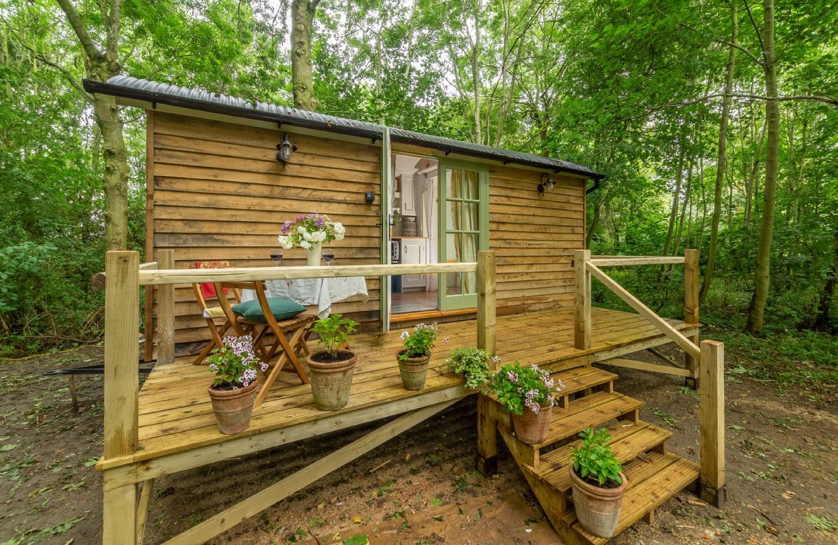 Suffolk Cottage Holidays - Click here for more about Woodland Retreat Shepherd's Hut