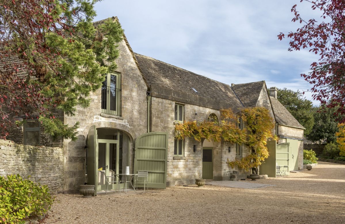 Gloucestershire Cottage Holidays - Click here for more about The Coach House and Stables at The Lammas