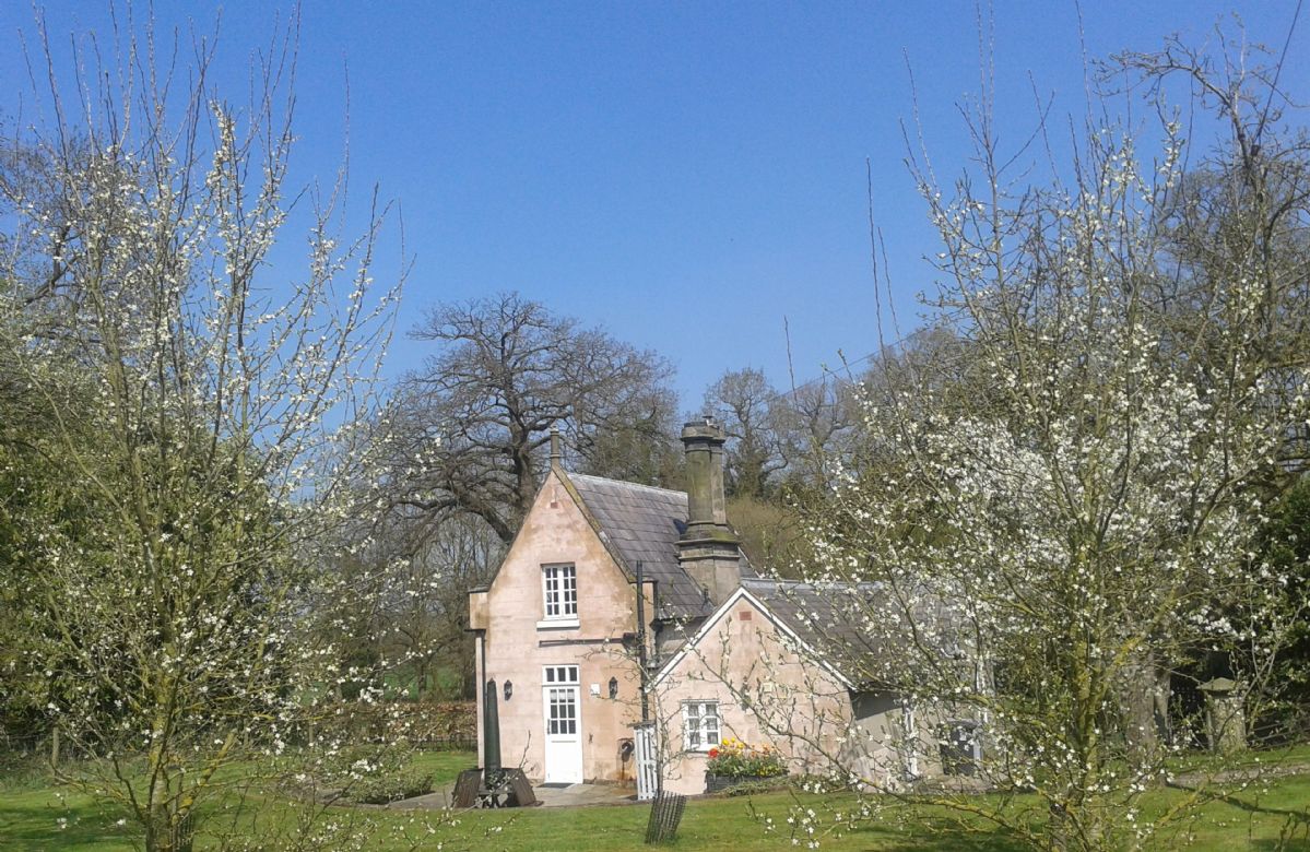 Shropshire Cottage Holidays - Click here for more about Stone Lodge