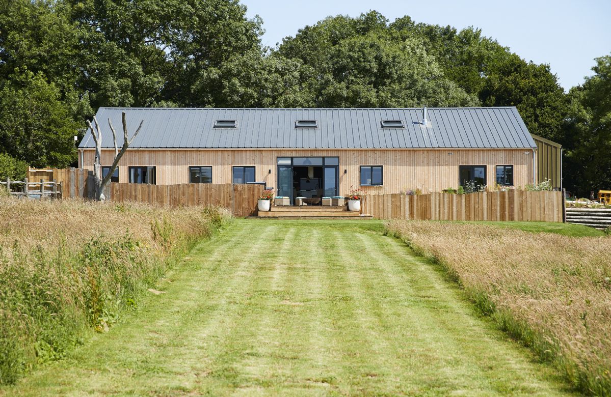 Kent Cottage Holidays - Click here for more about Bokes Barn