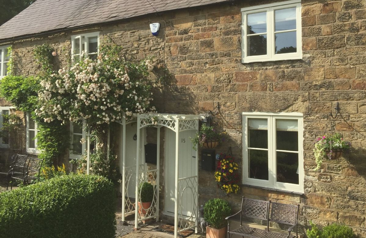 Derbyshire Cottage Holidays - Click here for more about Jasmine Cottage