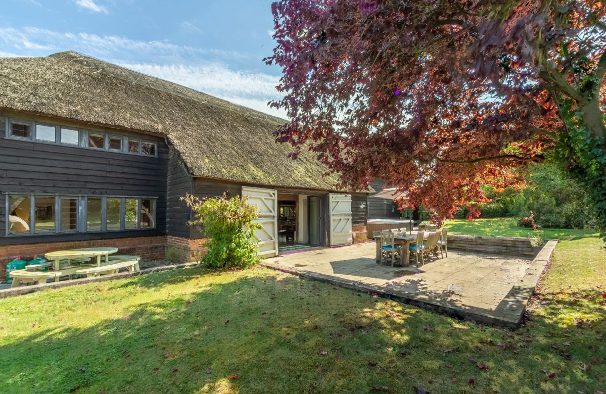 Suffolk Cottage Holidays - Click here for more about Butley Barn
