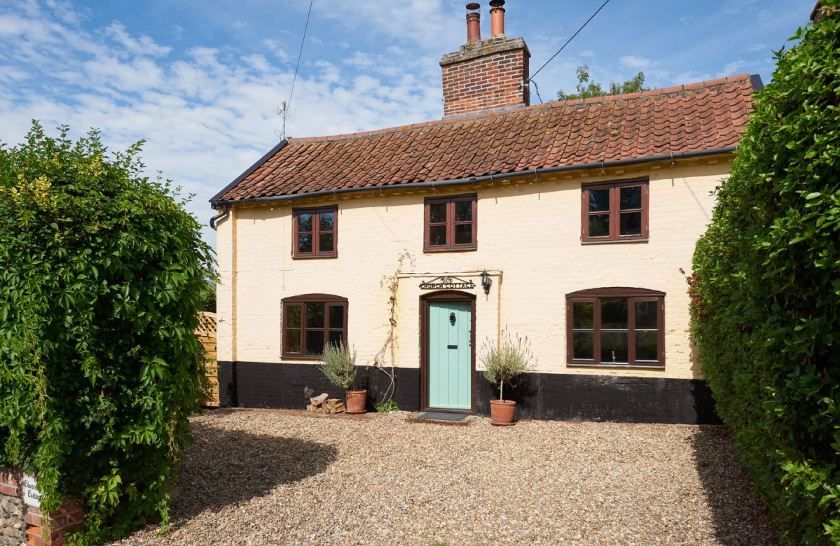 Suffolk Cottage Holidays - Click here for more about Church Cottage