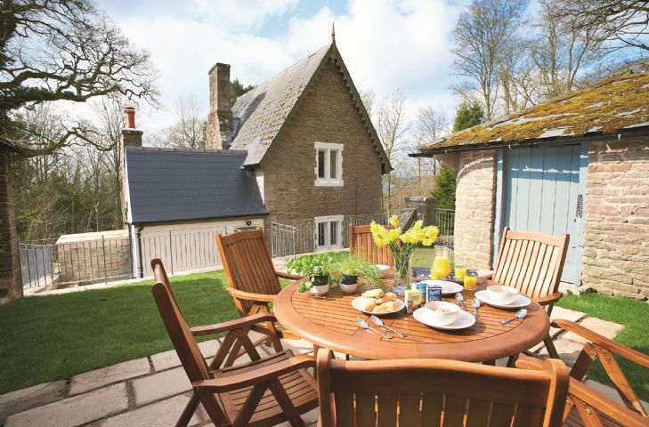 Herefordshire Cottage Holidays - Click here for more about Keepers Cottage