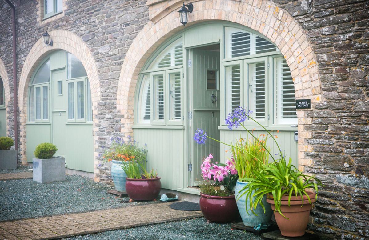English Cottage Holidays - Hobbit Cottage