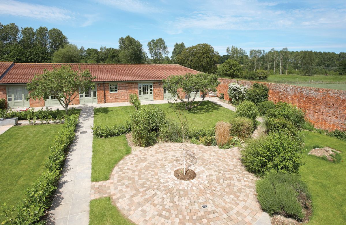 Norfolk Cottage Holidays - Click here for more about Apple Tree Cottage