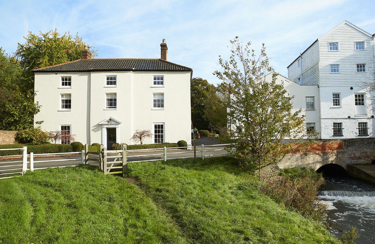 English Cottage Holidays - The Mill House