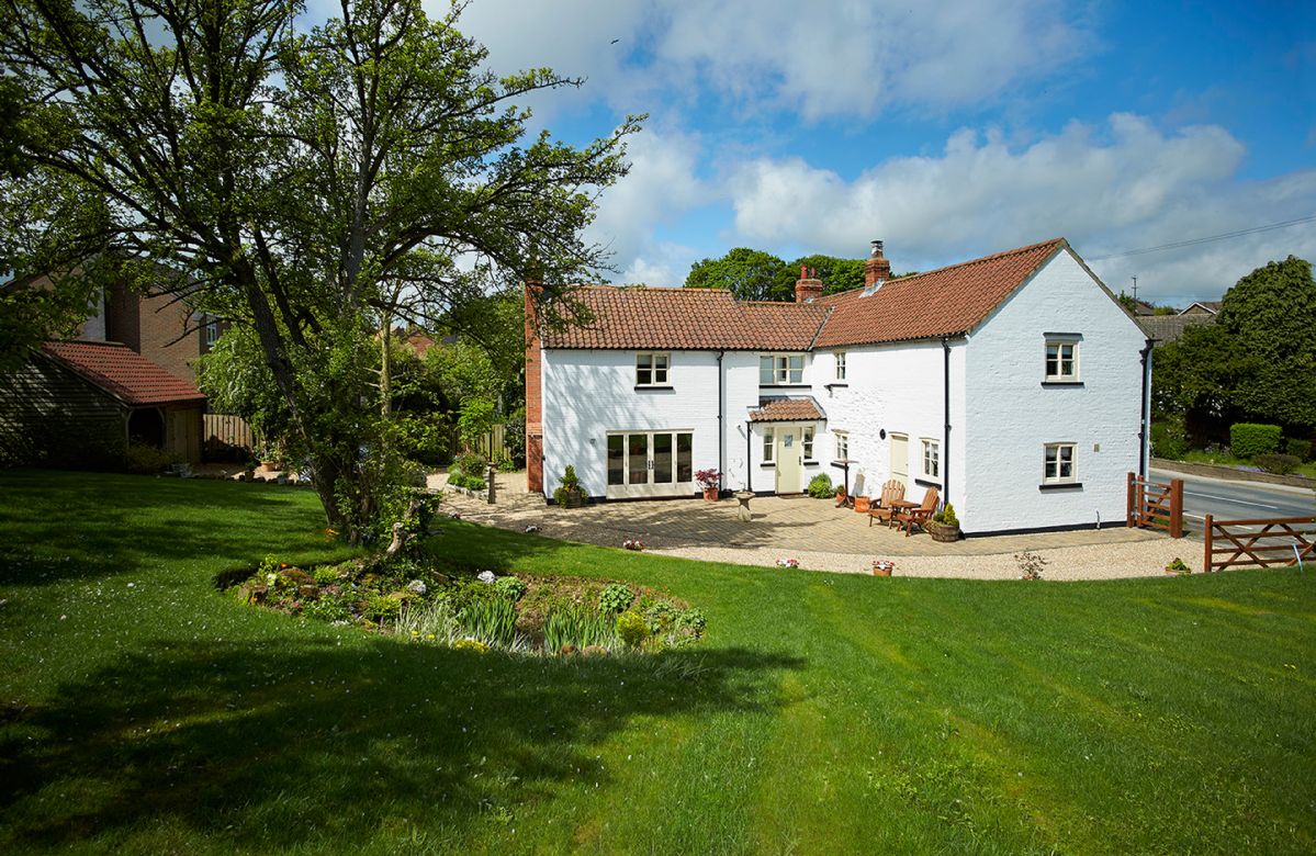 Yorkshire Cottage Holidays - Click here for more about The White House