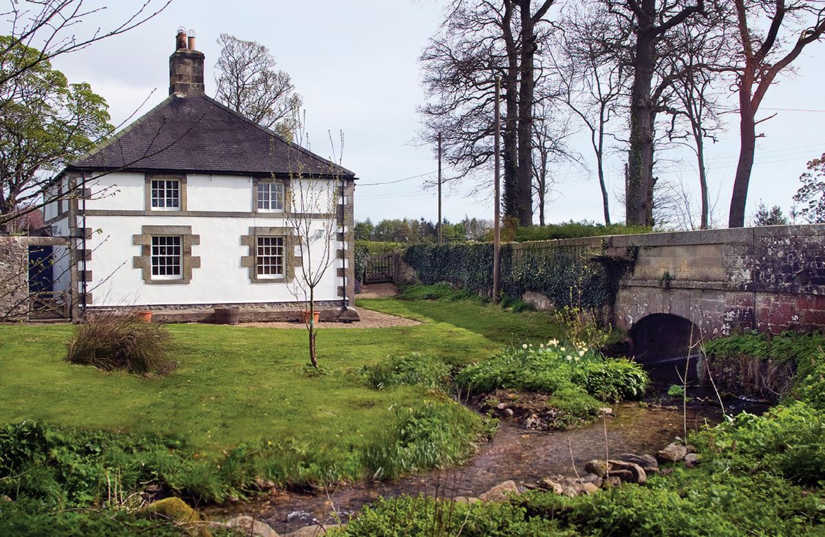 Northumberland Cottage Holidays - Click here for more about Haughton Castle - White Lodge