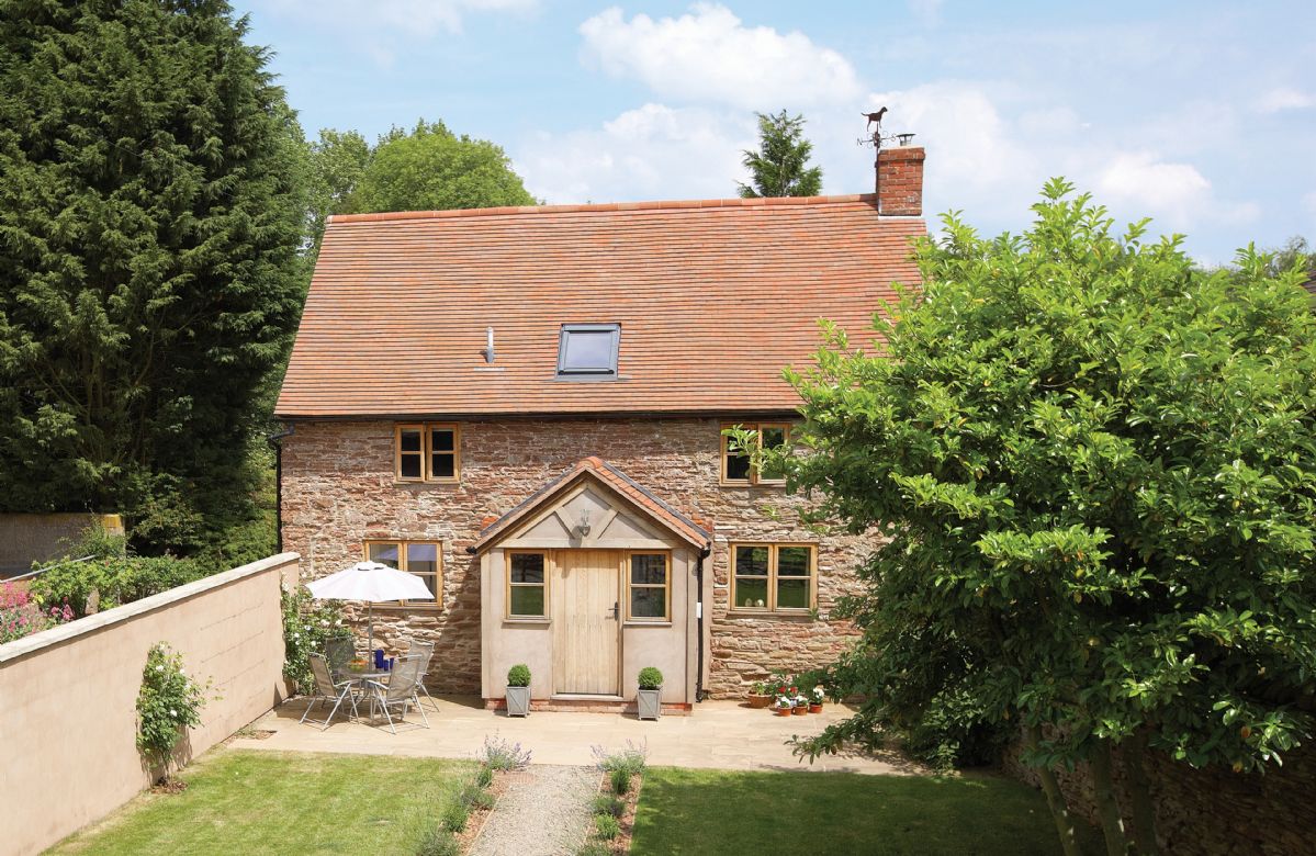 Herefordshire Cottage Holidays - Click here for more about Hampton Wafre Cottage