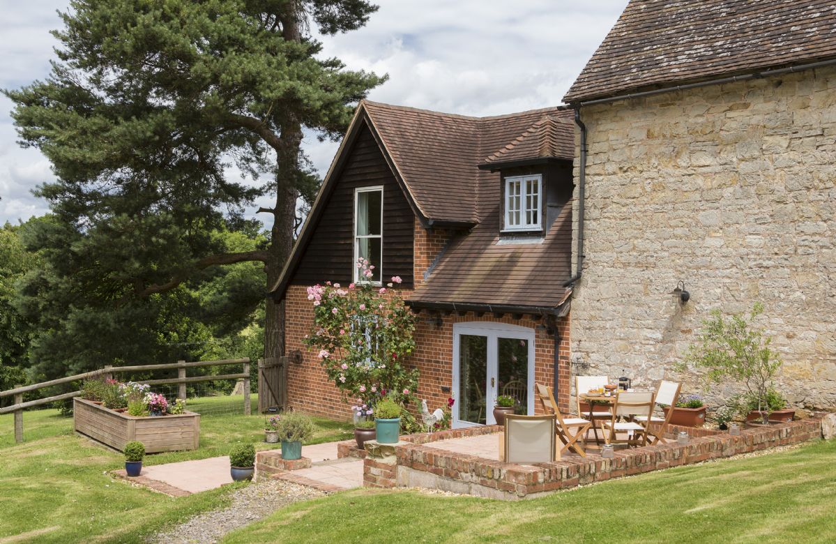 Gloucestershire Cottage Holidays - Click here for more about The Granary