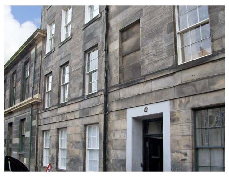 Lothian Cottage Holidays - Click here for more about 35 Barony Street