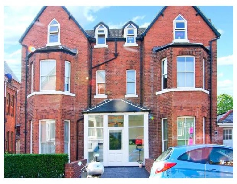 Click here for more about Carisbrooke House- Apartment 6