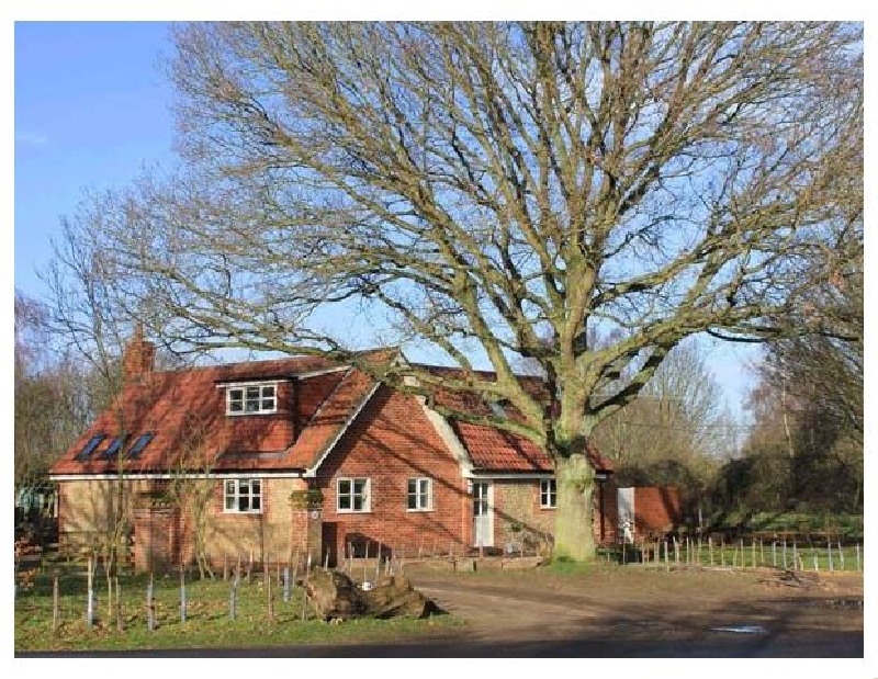 English Cottage Holidays - Oak Tree Lodge