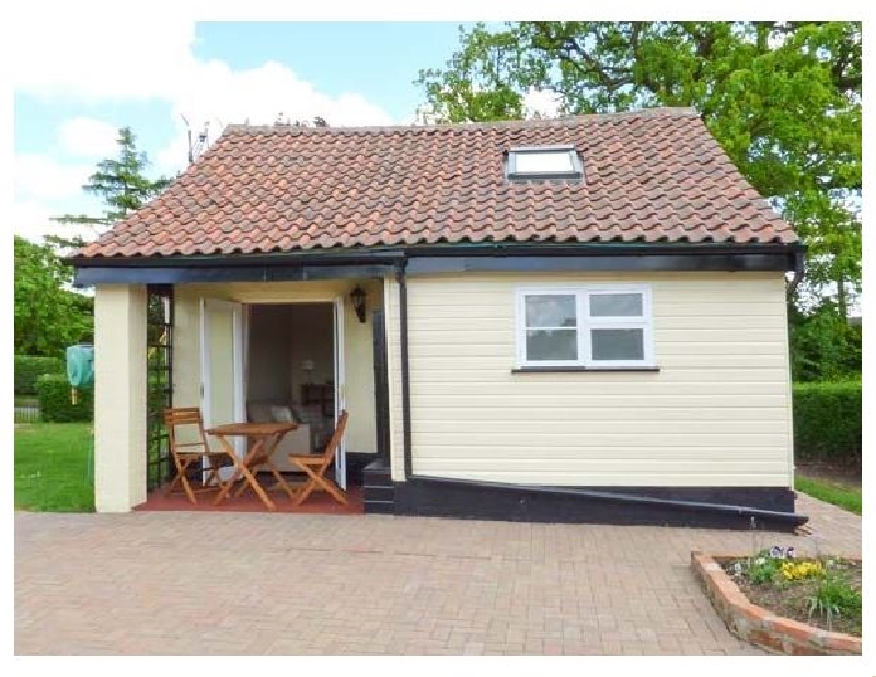 Norfolk Cottage Holidays - Click here for more about Norbank Cottage