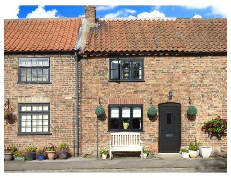 Yorkshire Cottage Holidays - Click here for more about Hobbits Hole