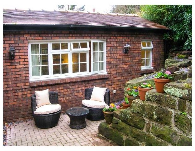 Cheshire Cottage Holidays - Click here for more about Beechlands Cottage