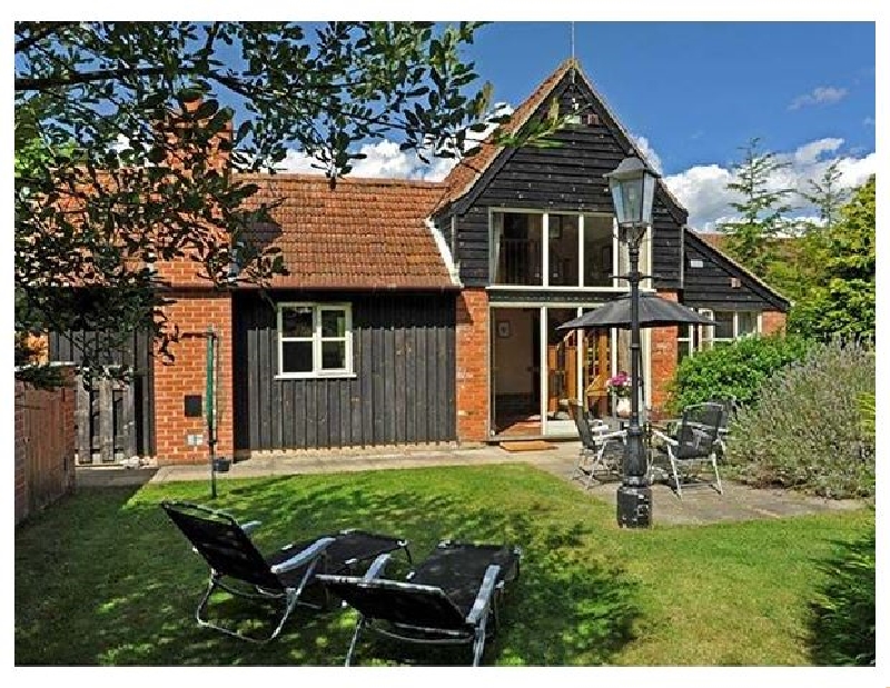 Norfolk Cottage Holidays - Click here for more about Woodman's Cottage