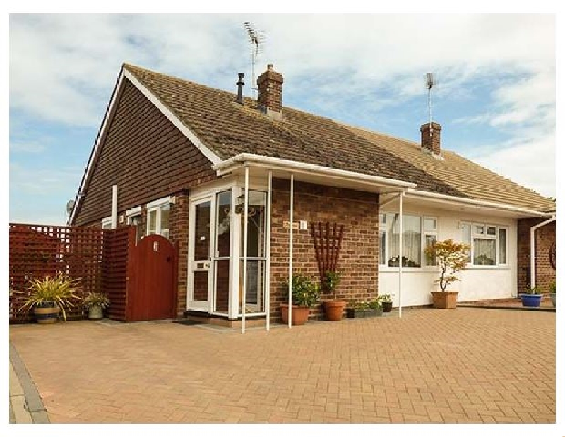 Essex Cottage Holidays - Click here for more about Driftwood