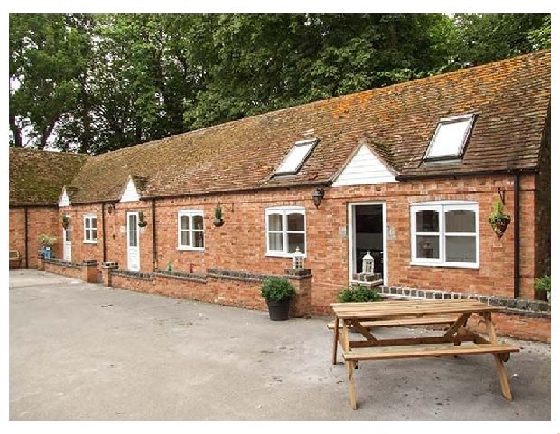 Warwickshire Cottage Holidays - Click here for more about Finwood Cottage 2