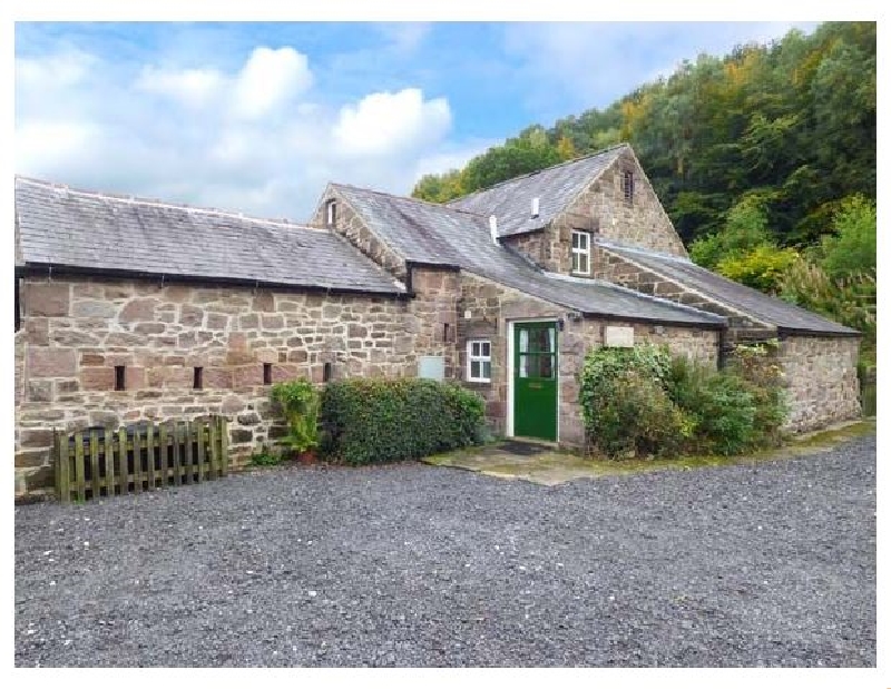 Derbyshire Cottage Holidays - Click here for more about Oak Tree Cottage