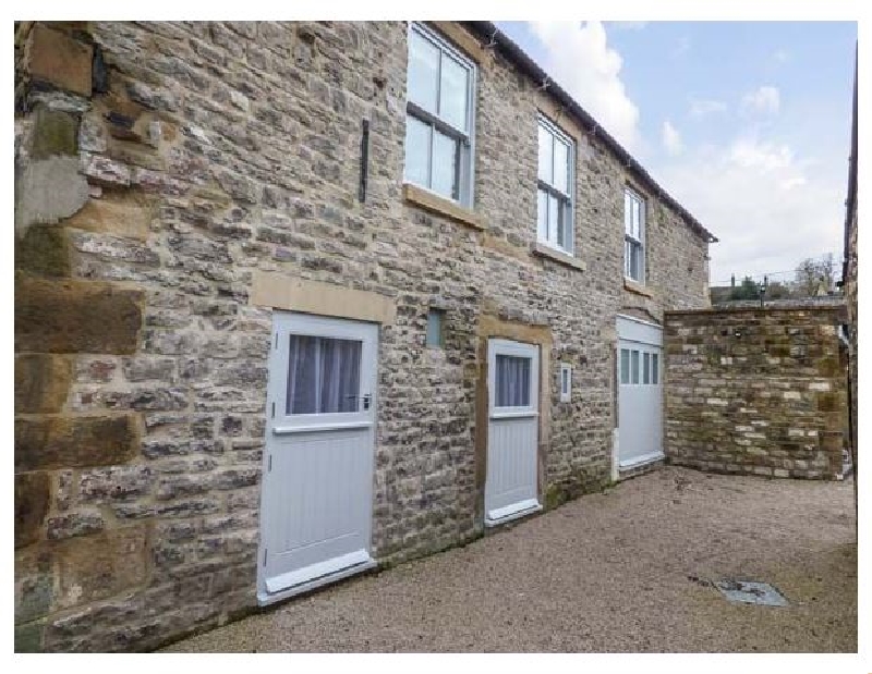 Derbyshire Cottage Holidays - Click here for more about Bank House Mews