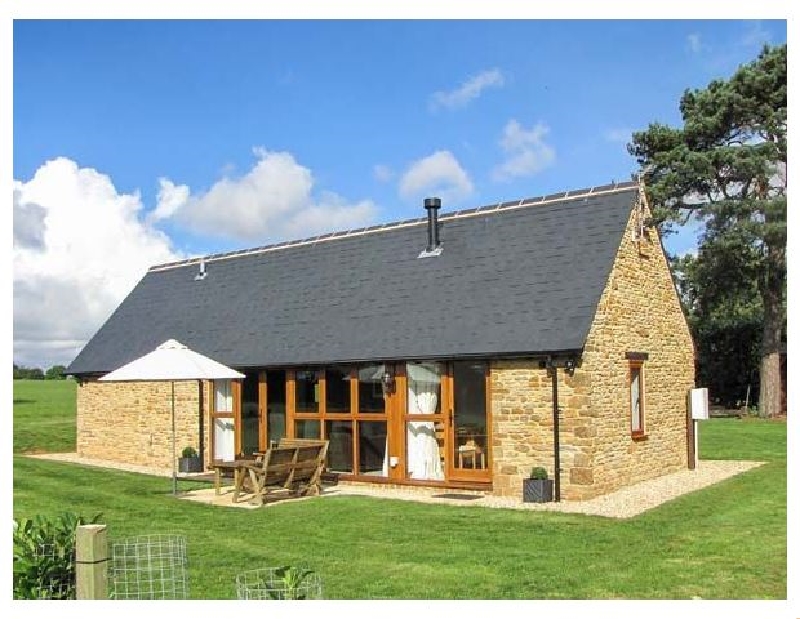 Oxfordshire Cottage Holidays - Click here for more about Hook Norton Barn