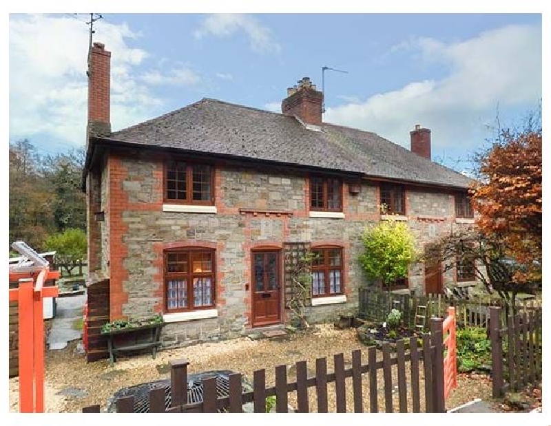 Gloucestershire Cottage Holidays - Click here for more about 3 Crown Cottages