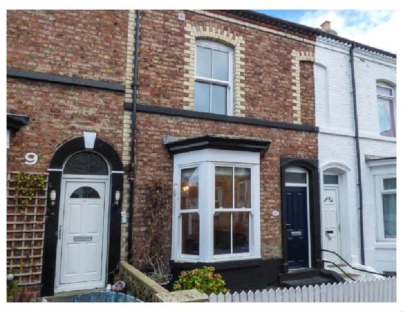 Short Break Holidays - 10 Elgin Street