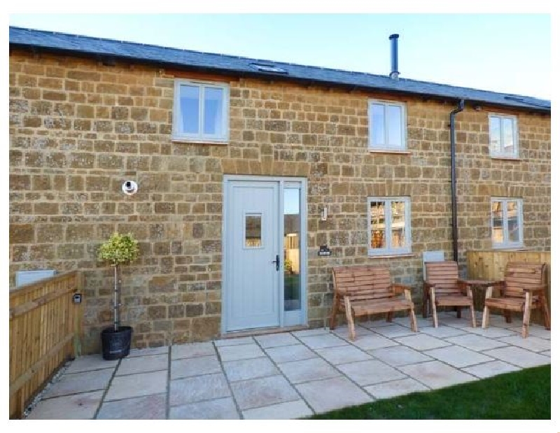 Oxfordshire Cottage Holidays - Click here for more about Cow Byre