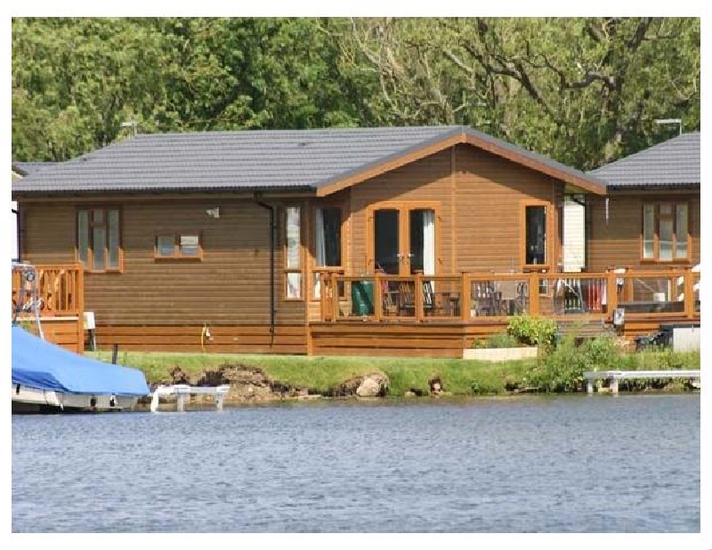 Lincolnshire Cottage Holidays - Click here for more about Lakeside Lodge