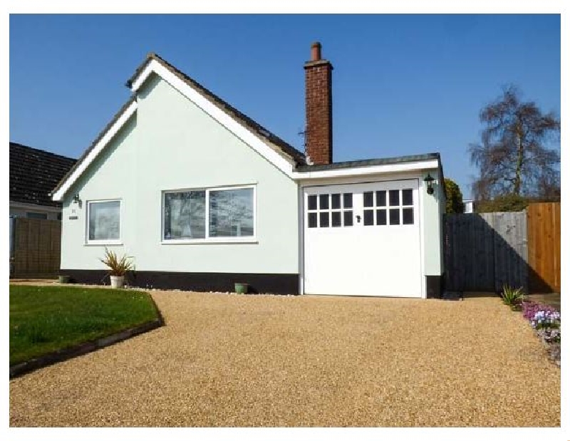 Suffolk Cottage Holidays - Click here for more about Ferndown Cottage