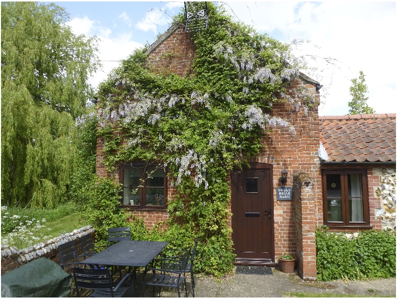 Norfolk Cottage Holidays - Click here for more about Sweet Briar Barn