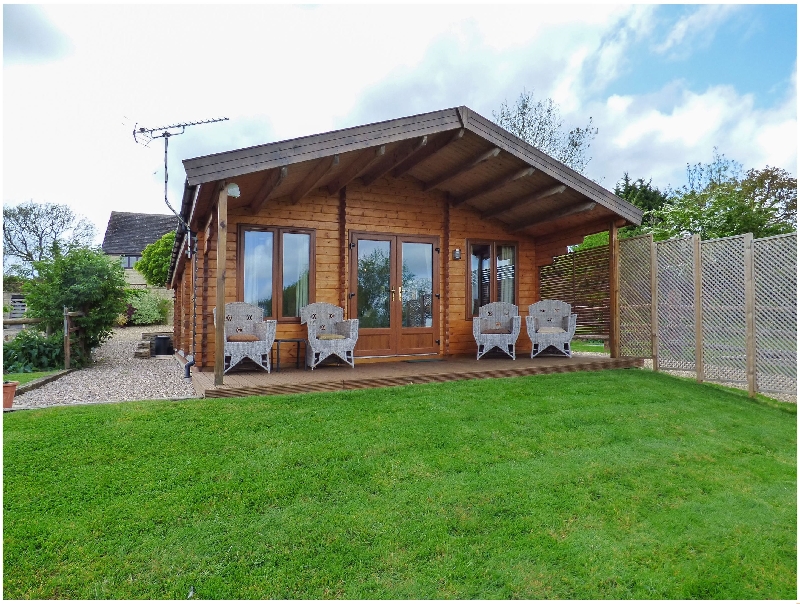 Worcestershire Cottage Holidays - Click here for more about Pennylands Hill View Lodge