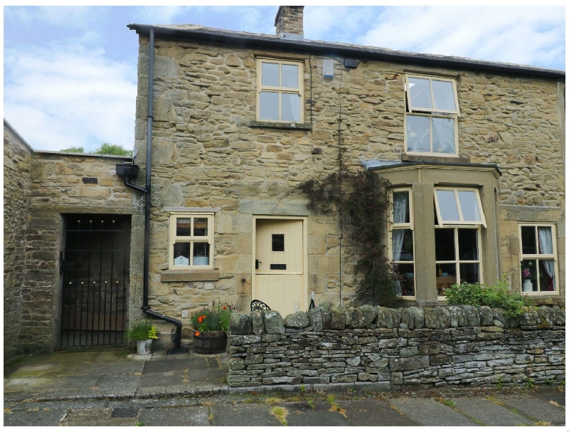 County Durham Cottage Holidays - Click here for more about Wayside Cottage