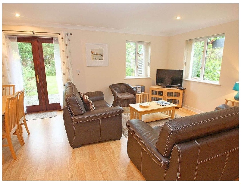 Cornwall Cottage Holidays - Click here for more about Summer Cottage