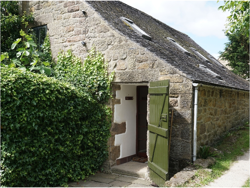Derbyshire Cottage Holidays - Click here for more about Spout Cottage
