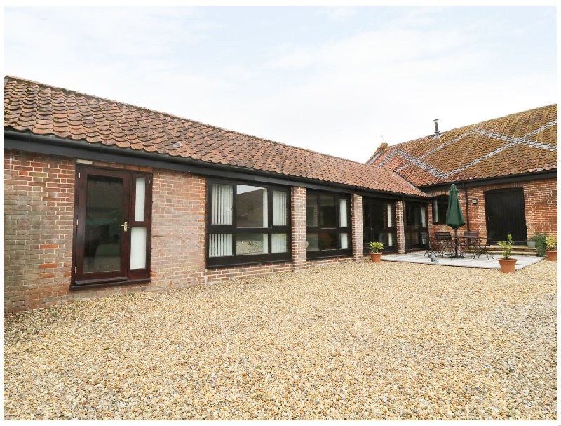 Suffolk Cottage Holidays - Click here for more about Jacko's Barn