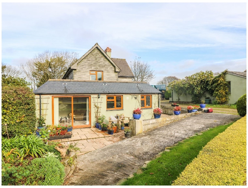 Cornwall Cottage Holidays - Click here for more about Manege Cottage