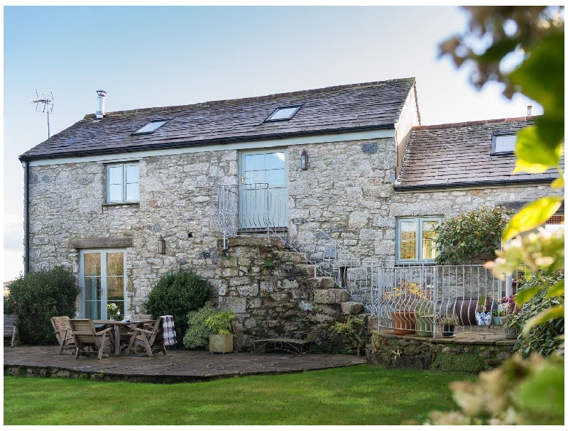 Cornwall Cottage Holidays - Click here for more about The Barn at Little Resugga