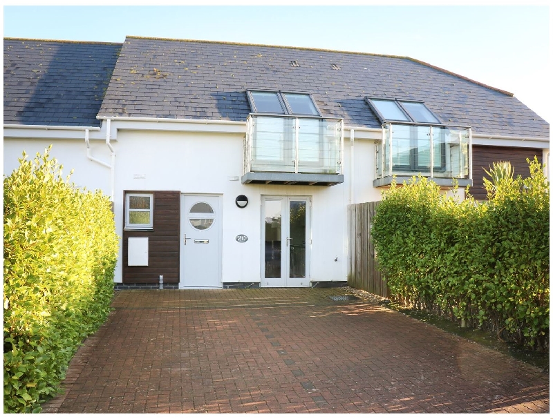 Cornwall Cottage Holidays - Click here for more about 20 Bay Retreat Villas