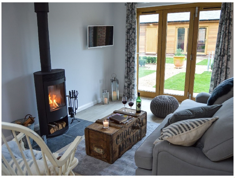 Hampshire Cottage Holidays - Click here for more about Rabbit's Warren