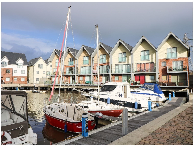 Isle of Wight Cottage Holidays - Click here for more about Marina House