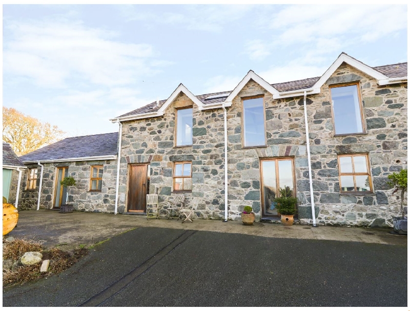 Click here for more about Wern Olau Cottage